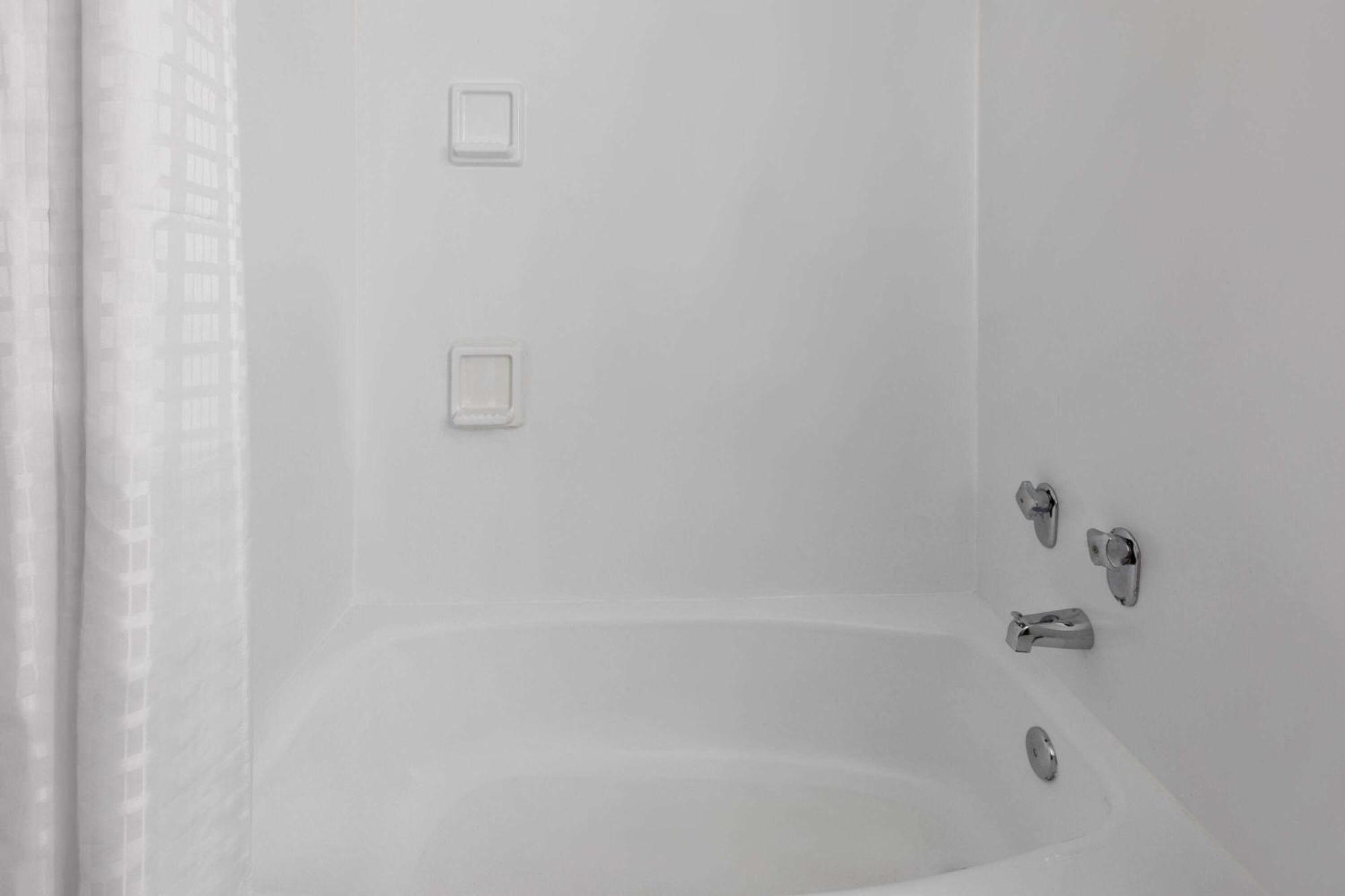 Hotel Wingate By Wyndham Troy Esterno foto