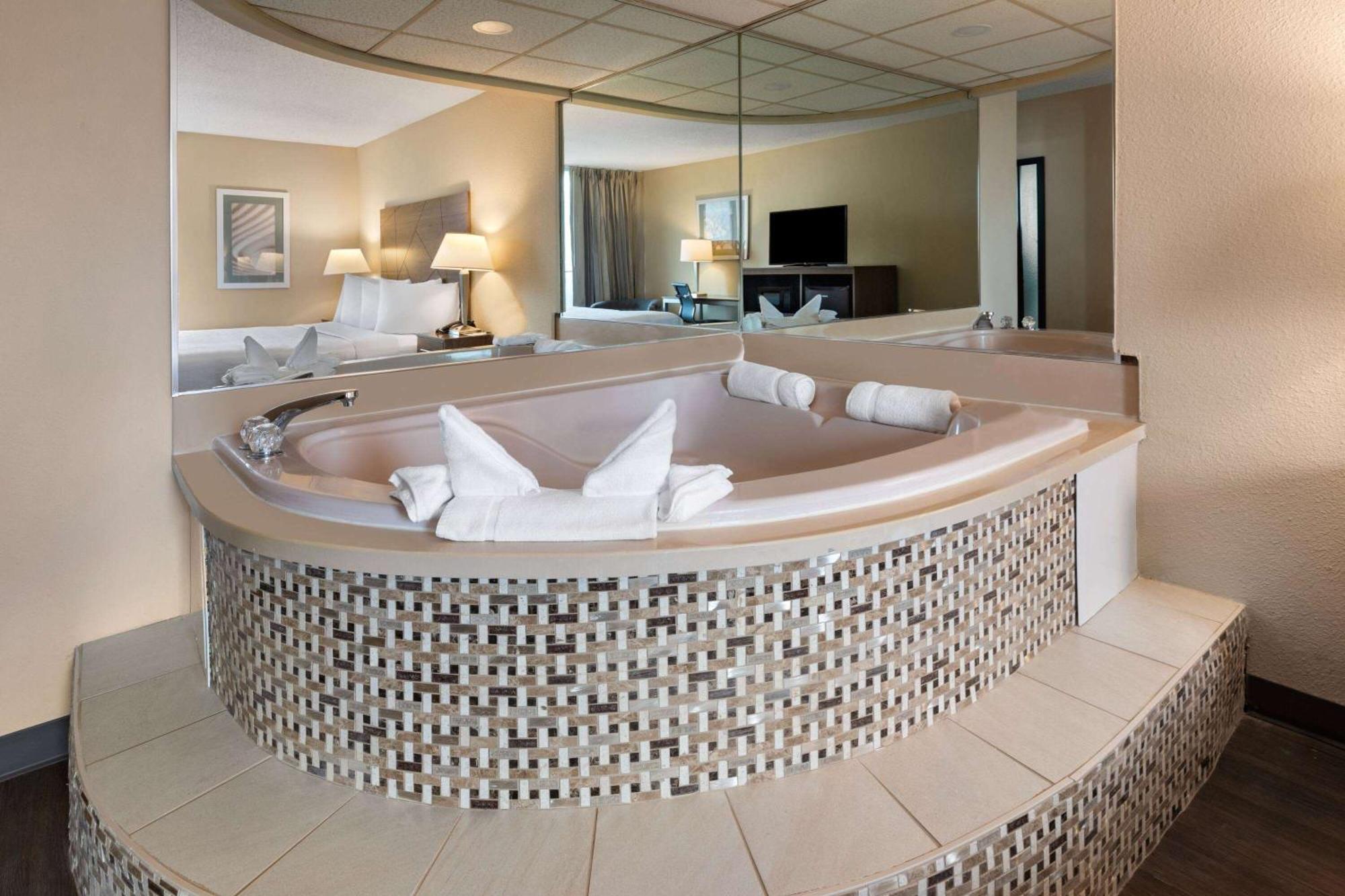 Hotel Wingate By Wyndham Troy Esterno foto